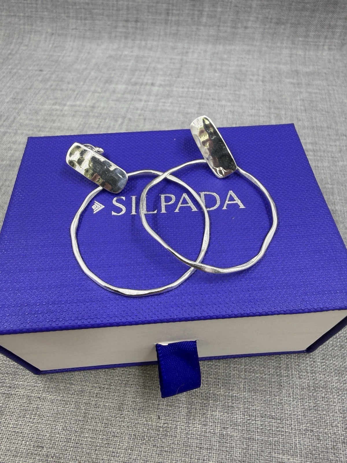 Silpada Endless Summer Hammered Hoop Sterling Silver .925 Stud Earrings E4673