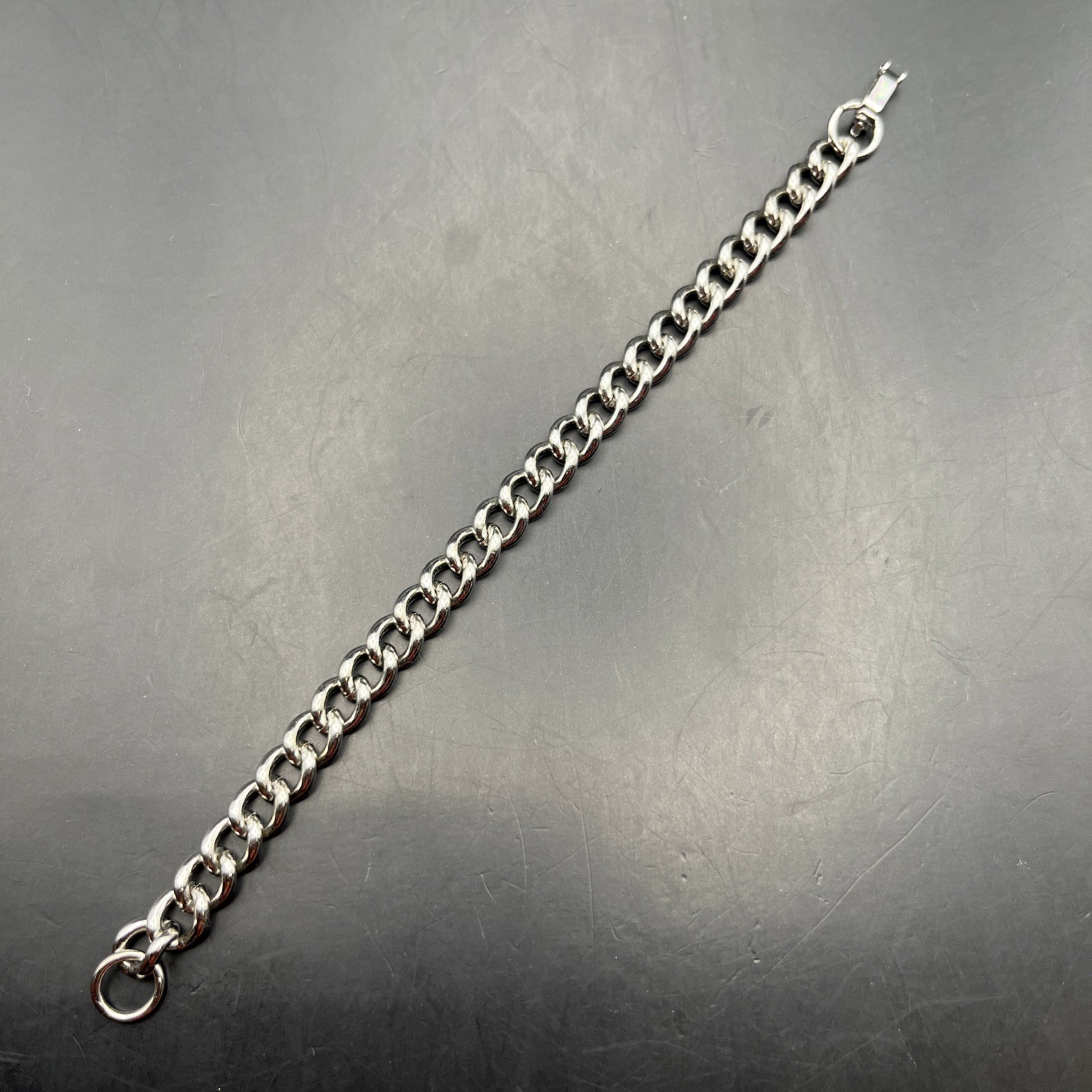 Vintage Curb Link Chain Bracelet Silver Tone Simple Classic 7 Inch