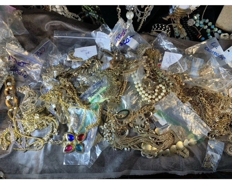 6+ Lbs. POUNDS Unsearched Huge Lot Jewelry Vtg-Now Junk Art Craft Treasure Hunt