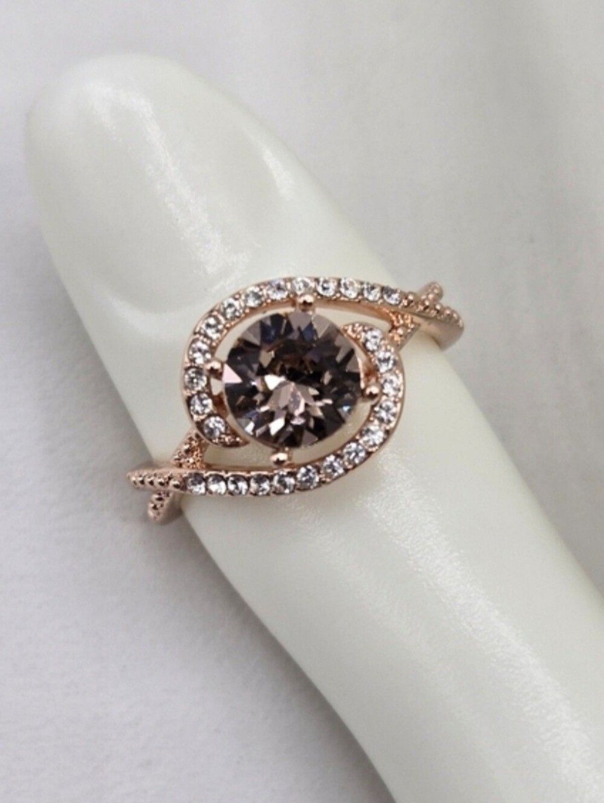 Swarovski Crystal Elements Rose Gold Statement Ring Pink Champagne Size 7.75