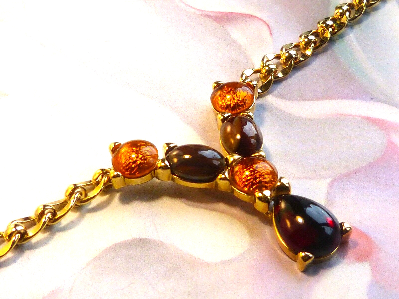 MONET Necklace Vintage 1980s Gold-plated Red Gold Foil-backed Glass Cabouchons