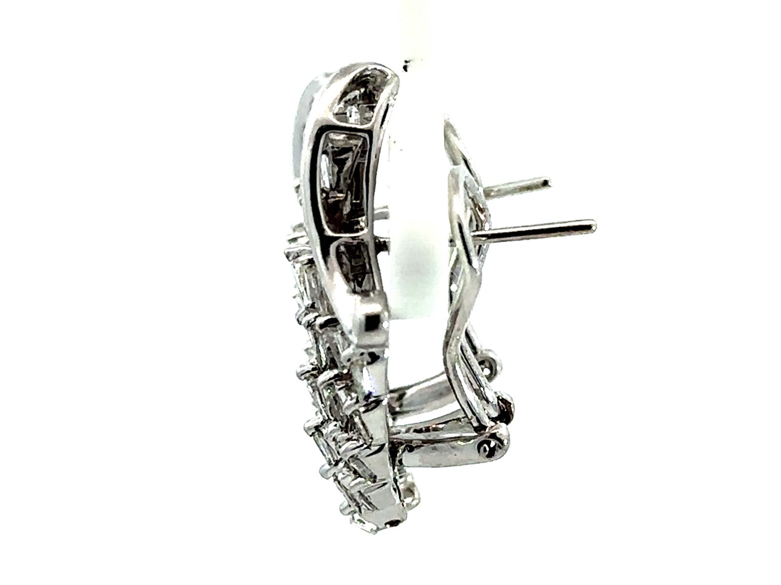 Tapered Baguette Diamond Earring 18k White Gold