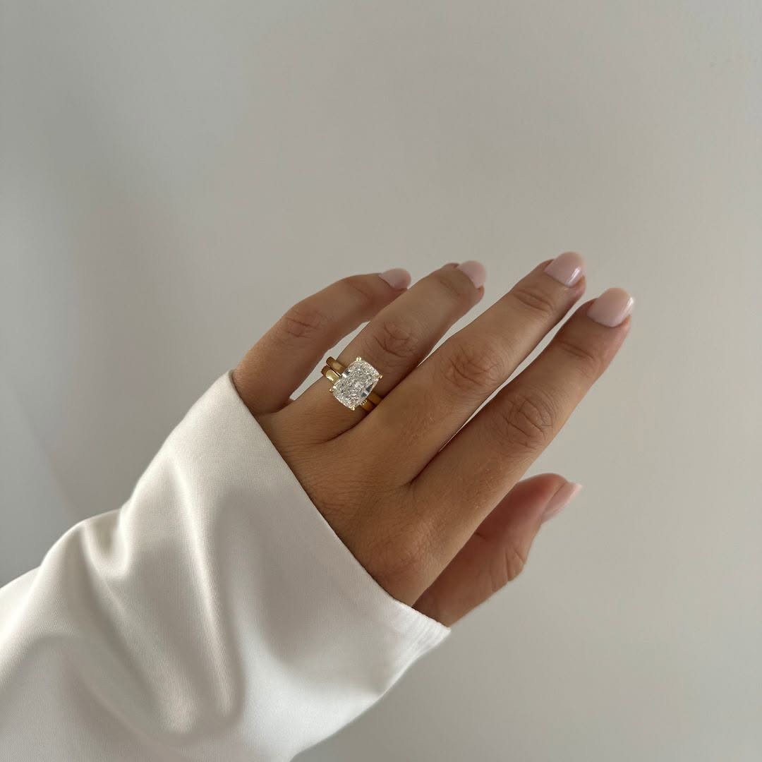 Cushion Cut 4.00 Ct Lab Grown Diamond Ring for Wedding in Solid 14K Yellow Gold