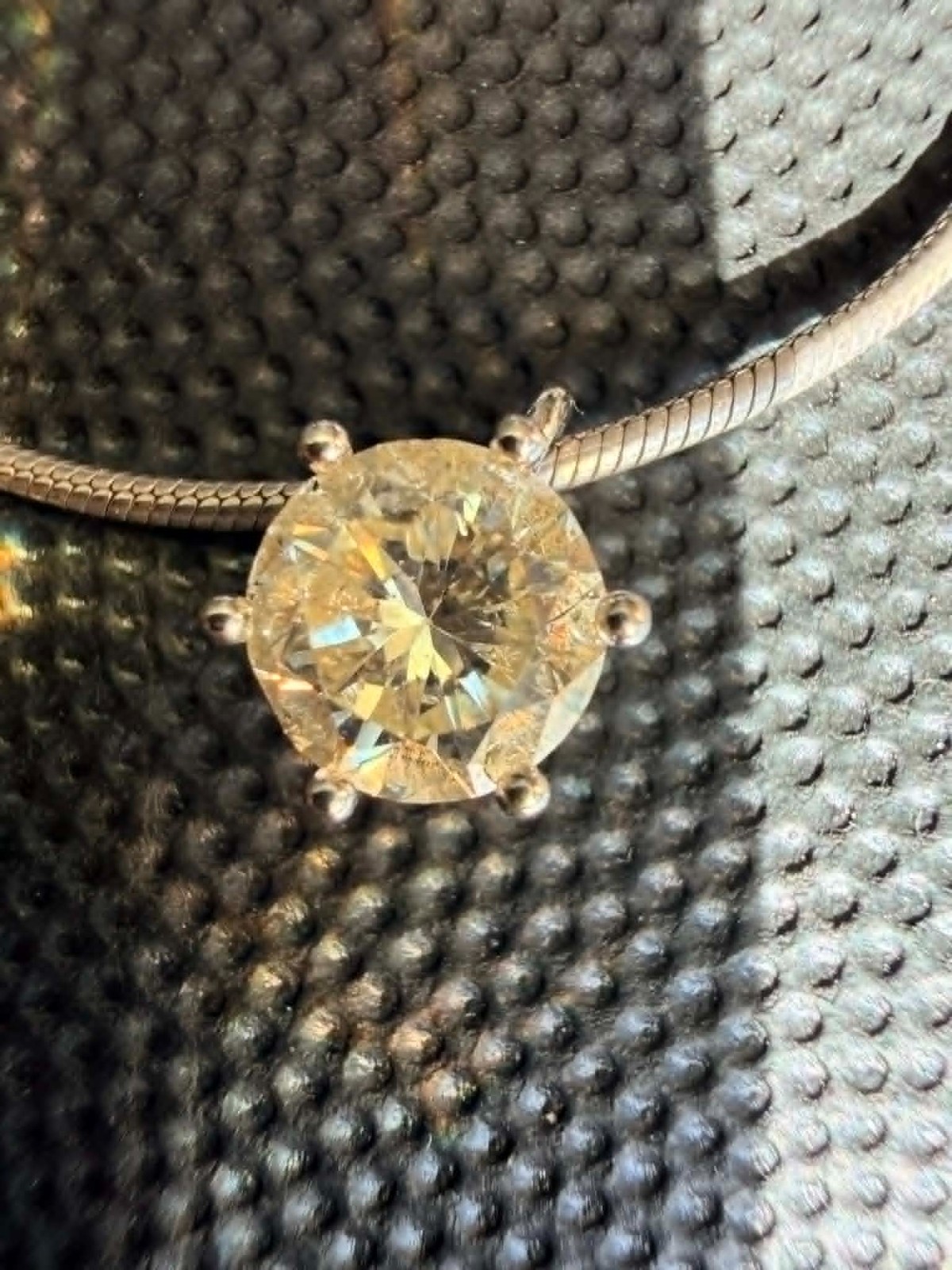 Natural 1.063 CT Diamond Platinum Pendant – Very Light Yellow Diamond Pt900
