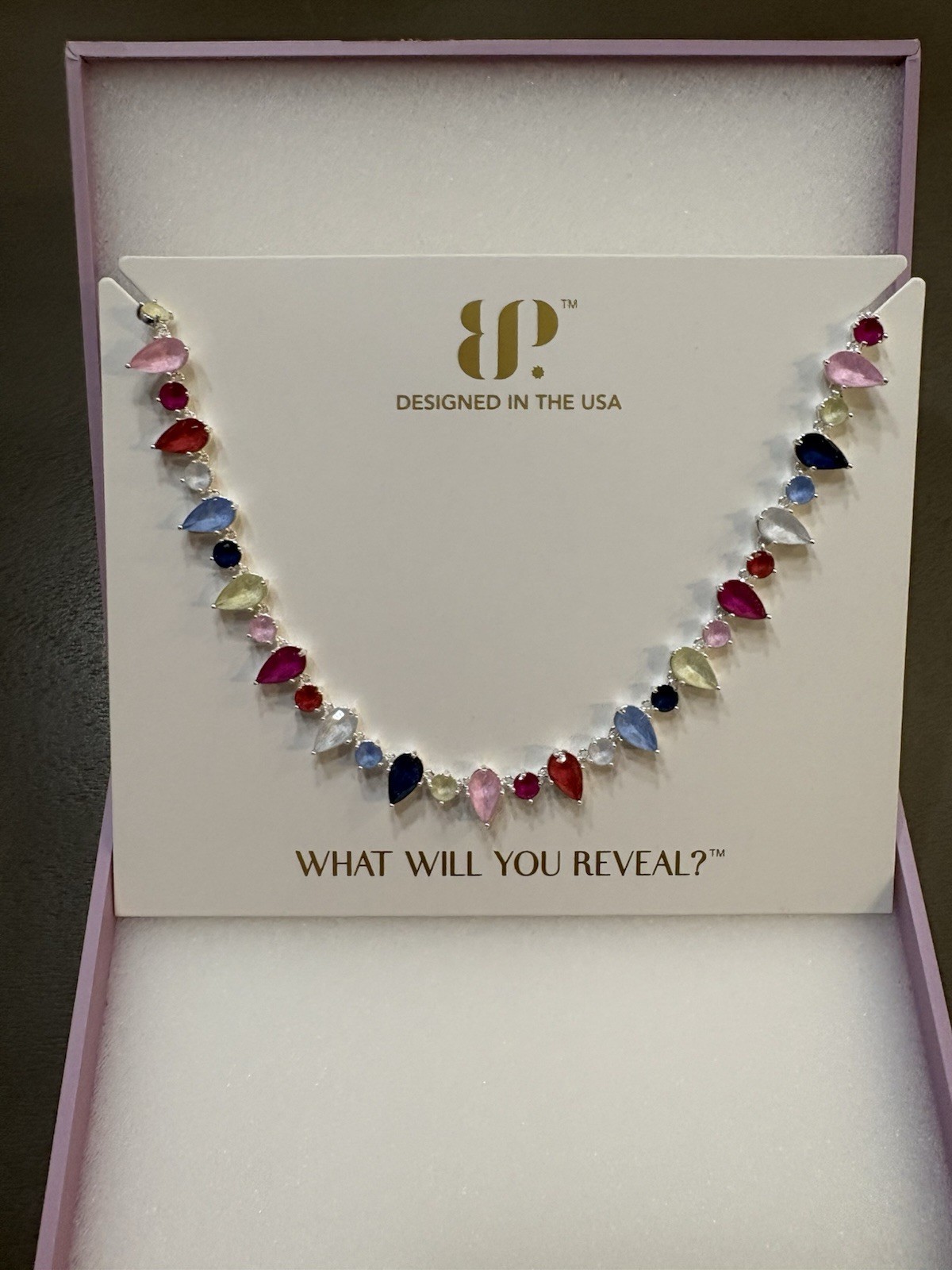 NK59585 Worldwide Sparkle Color: Tokyo Pop Materials: Silver Plating