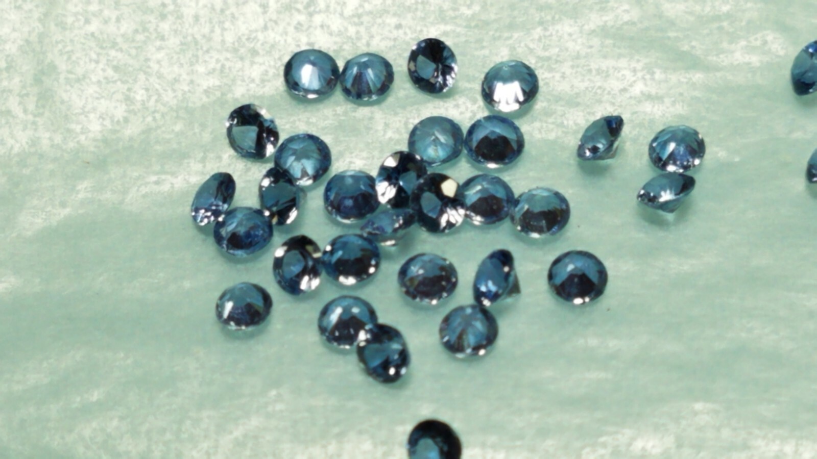 30 Genuine YOGO Montana Sapphires Brilliant Cut Rounds 1.00+ct Ranging 1.9-2.0mm