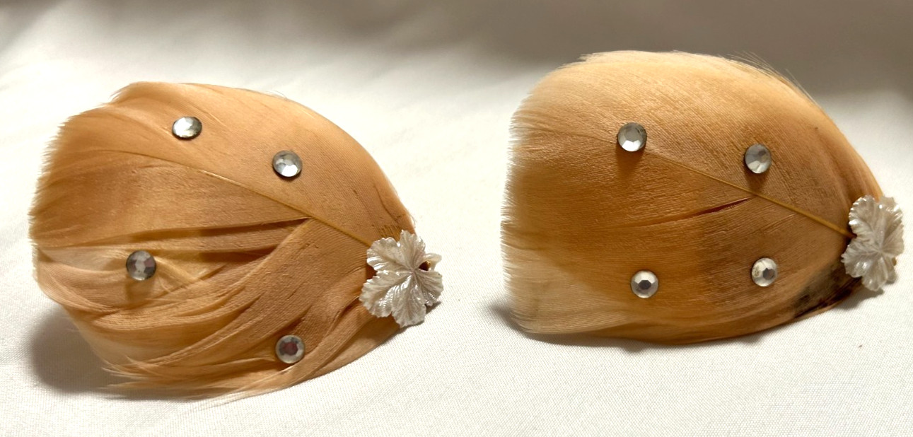 Vintage 1950’s Real Feather Flower Rhinestone Special Occasion Earrings Clip-On