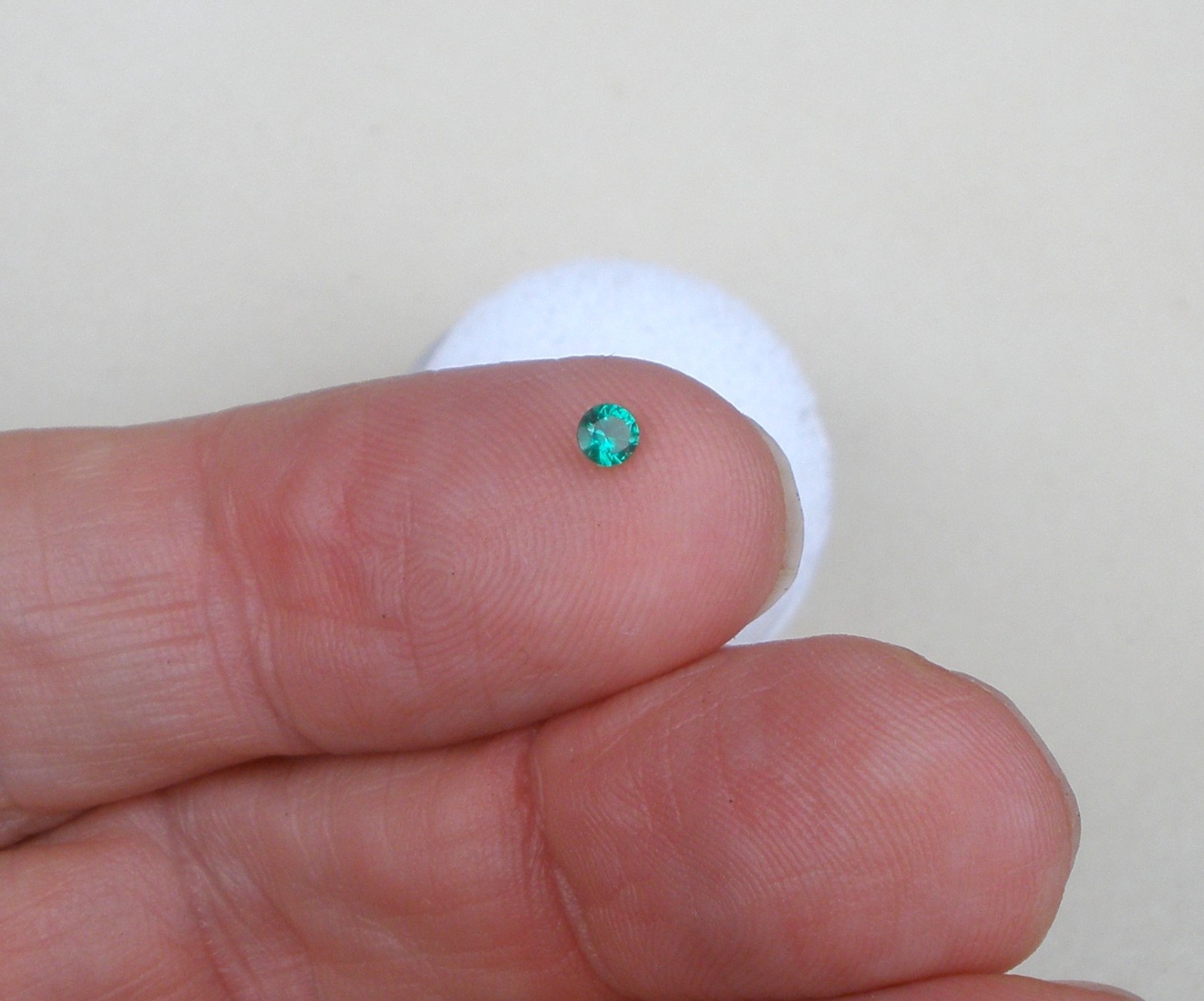 3mm Emerald round loose faceted gem for Jewelry, Crafts and Gem Collecting