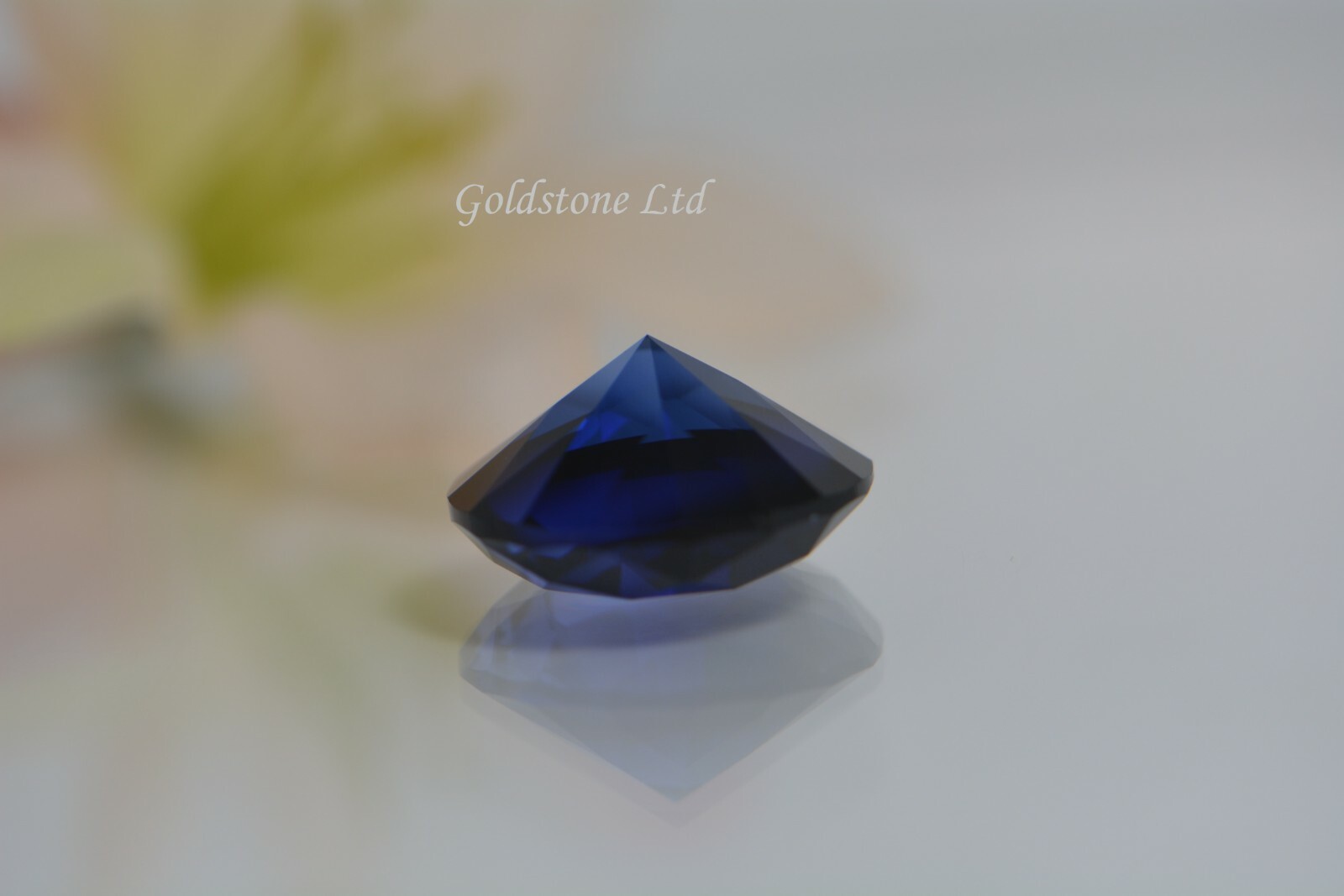Lab-Created Blue Sapphire Round Faceted (1mm to 15mm)