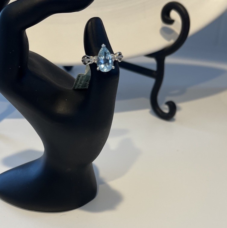 Outstanding Aquamarine Ring 14k W/G pear cut 2.65ct 12×18 .20 dia Size 7