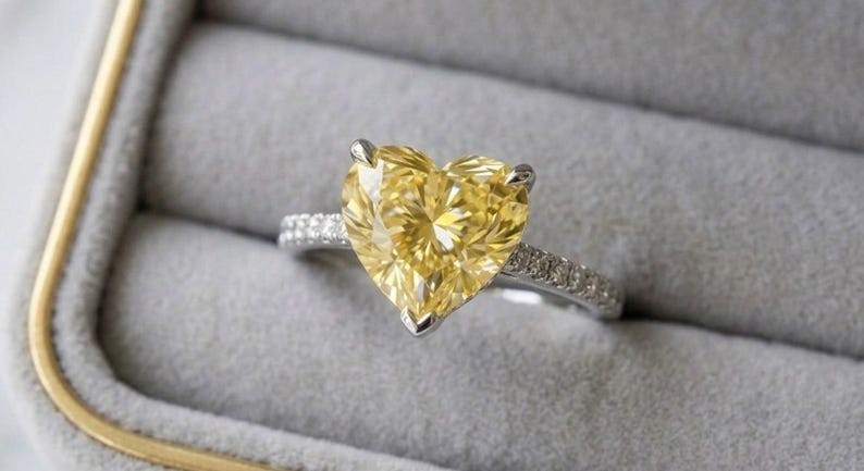 2 CT Fancy Yellow Color Heart Cut VVS1 Lab Grown Diamond Premium gemstone 8×8 mm