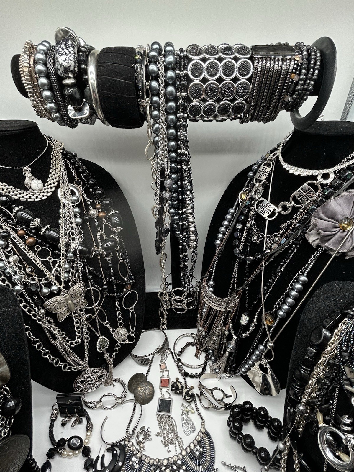 Vntg to Now Black/Silver Jewelry Lot All Wearable 8+ Lbs, 148 Pc #240