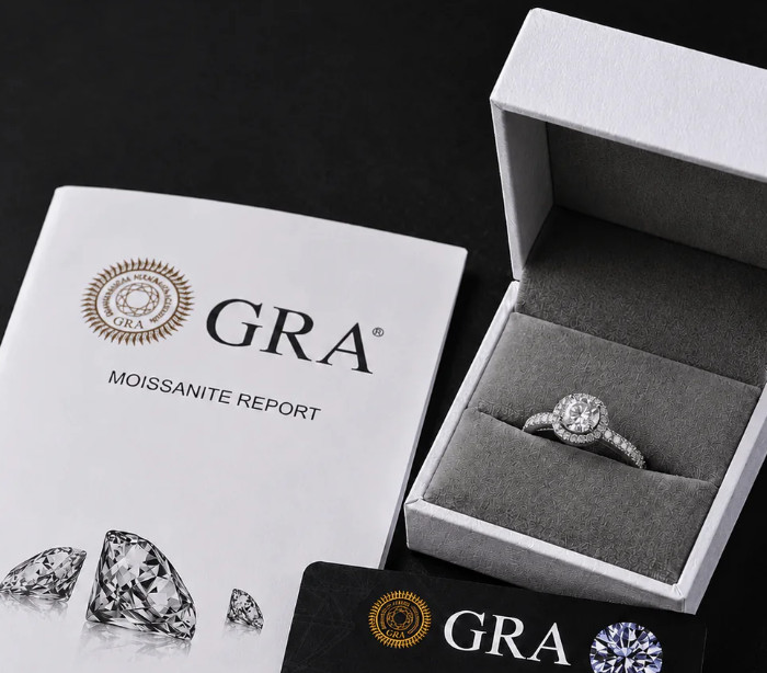 VVS1 FLOWER RING unisex wedding ring and a promise ring it is adjutable size