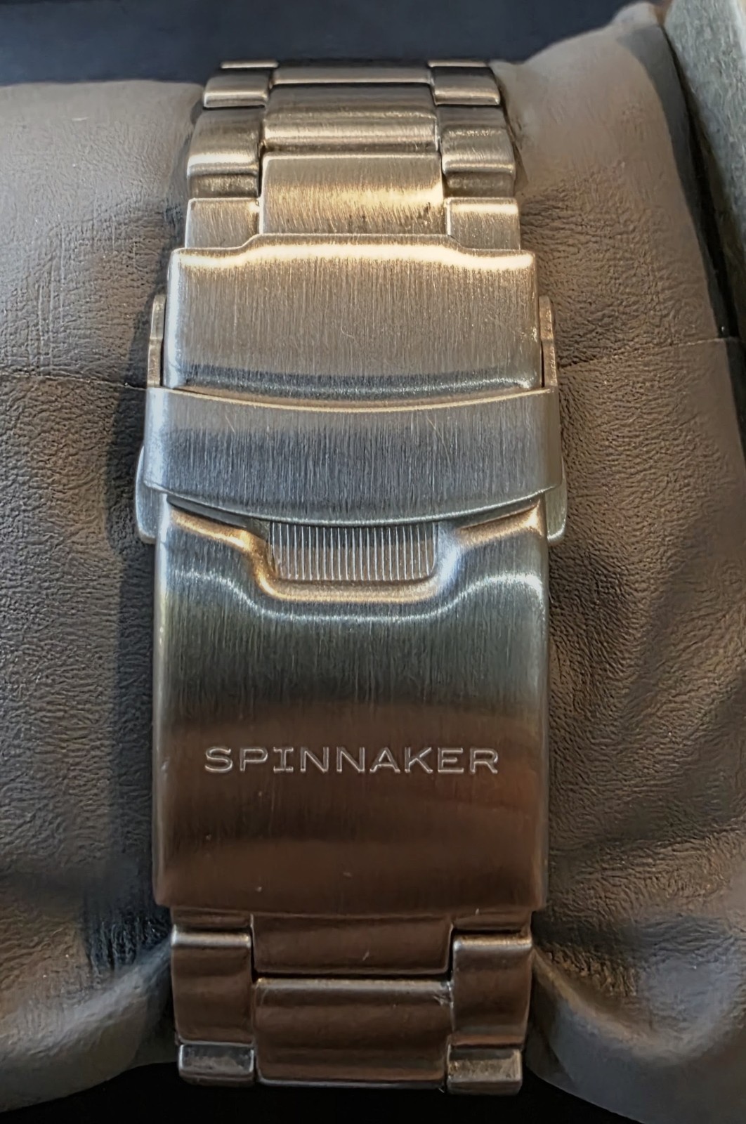 Spinnaker SP-5080-88 Automatic 200M Dive Watch Box & Extra Links