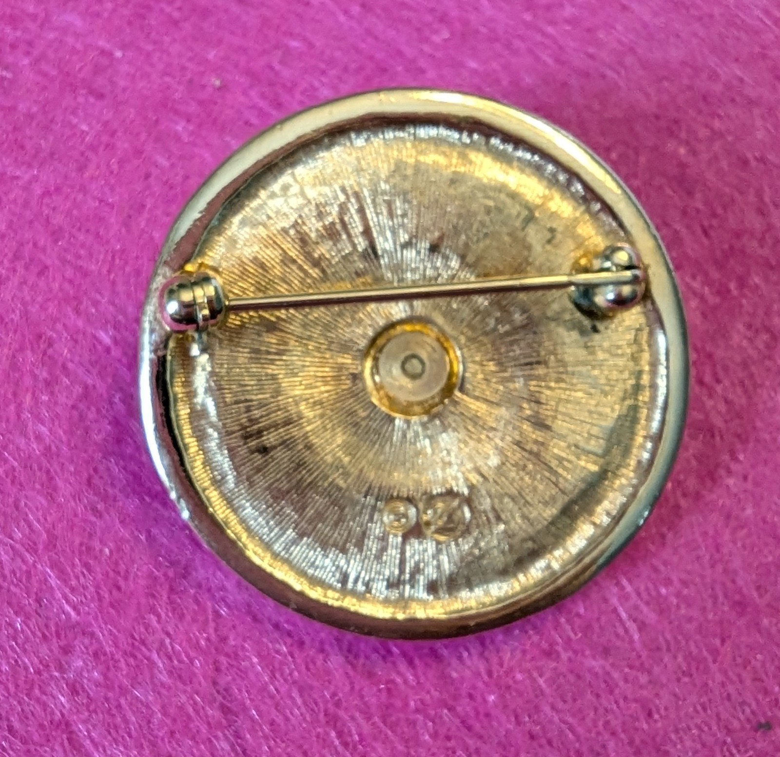 Swarovski Signed Crystal Roulette Wheel With Moving Dial Yes Or No Brooch Pin