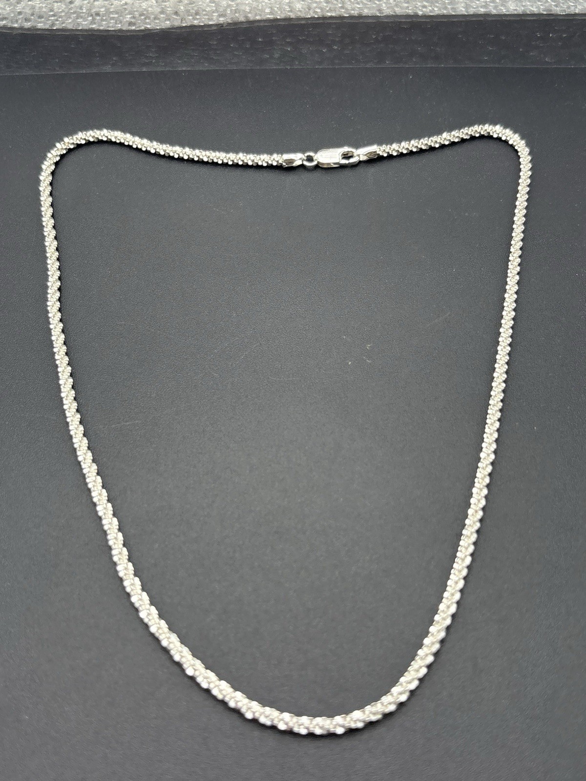 EUC Sterling Silver 18″ 2.7MM Glitter Chain Necklace 8 Grams F8