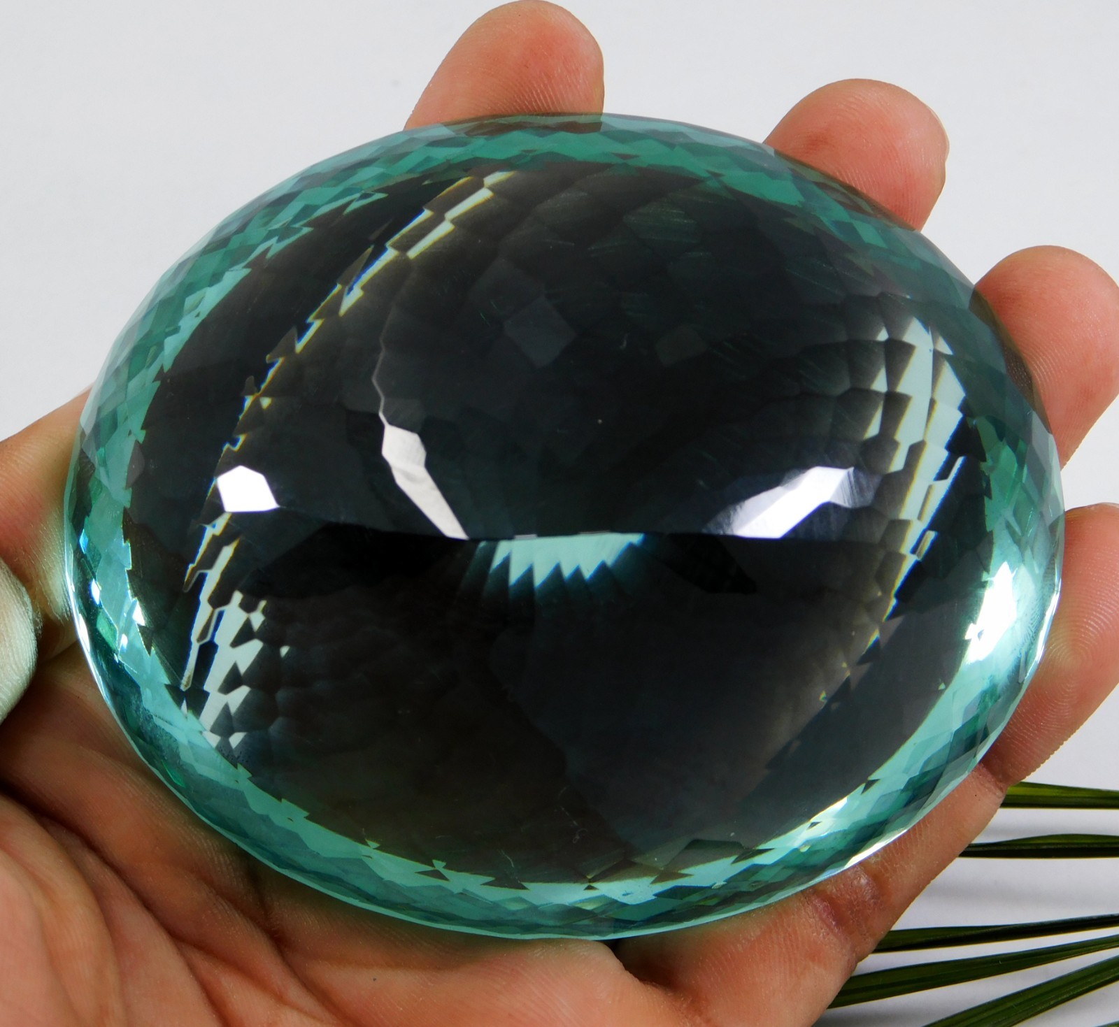 Certified 1544.60 Ct Natural Brazilian Blue Aquamarine Oval Cut AAA+ Gemstone