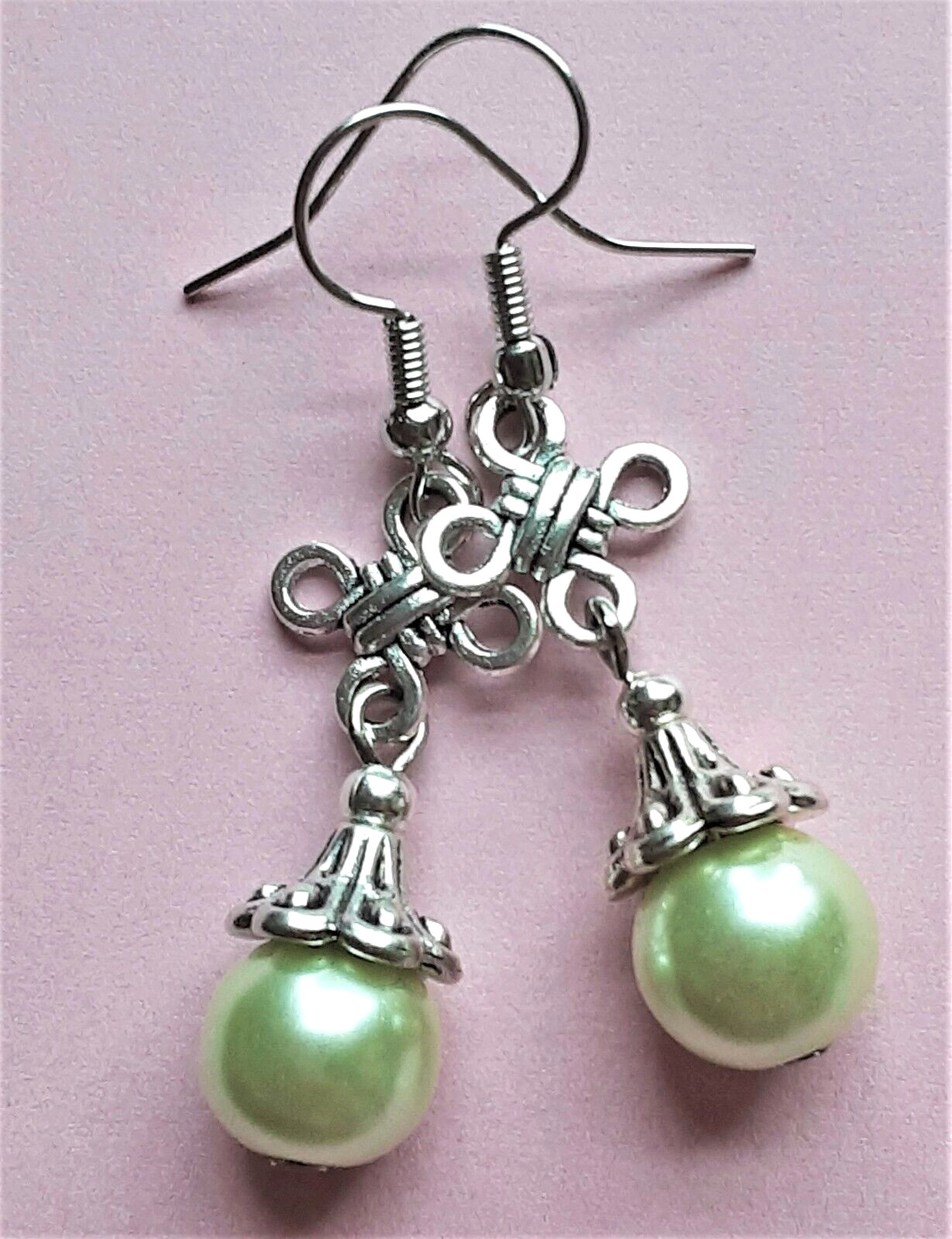 PALE MINT CELTIC KNOT GLASS PEARL drop earring SP FISH hook WPGH15