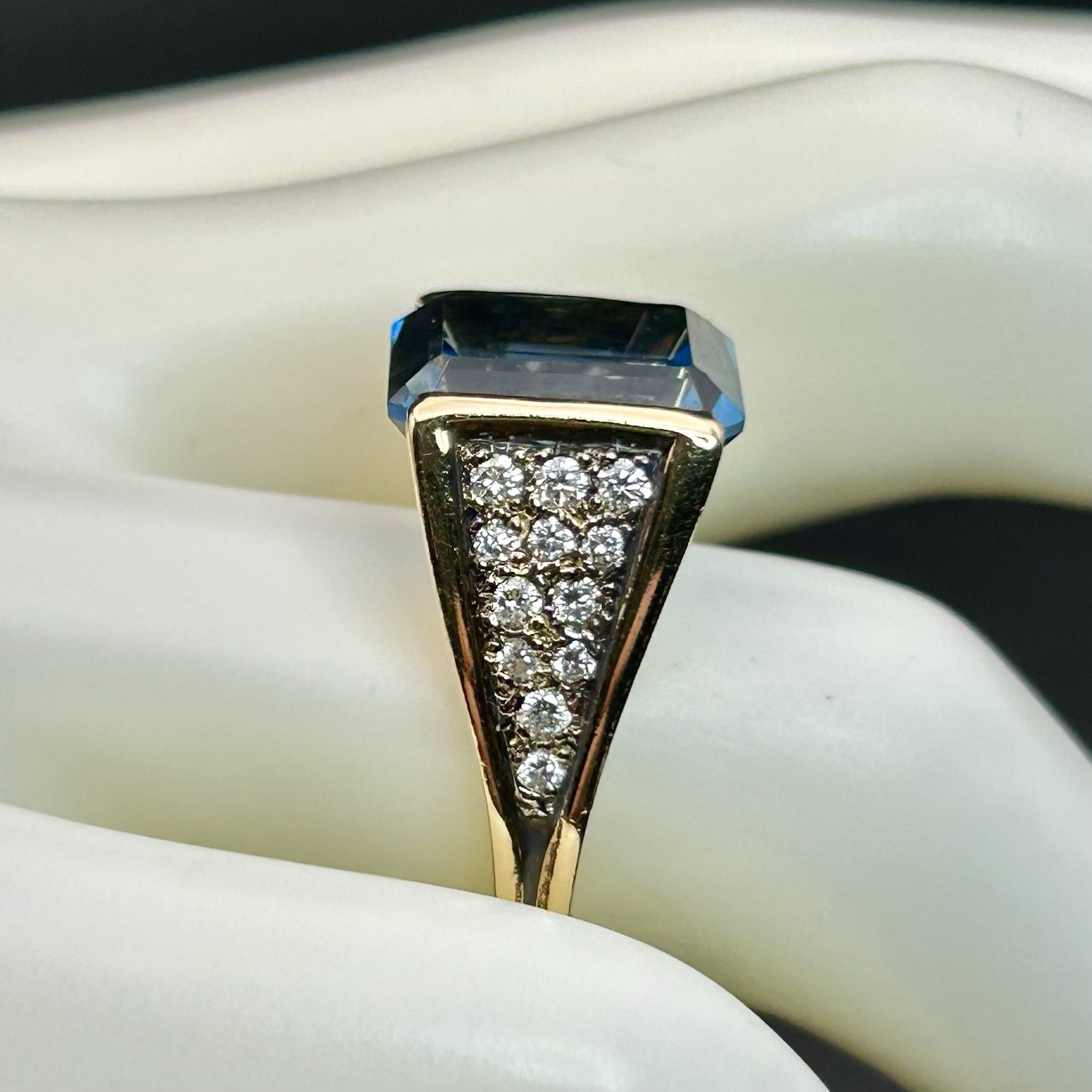 Vintage 14K Yellow Gold Emerald Cut Blue Topaz Pave Diamond Cocktail Ring Size 6