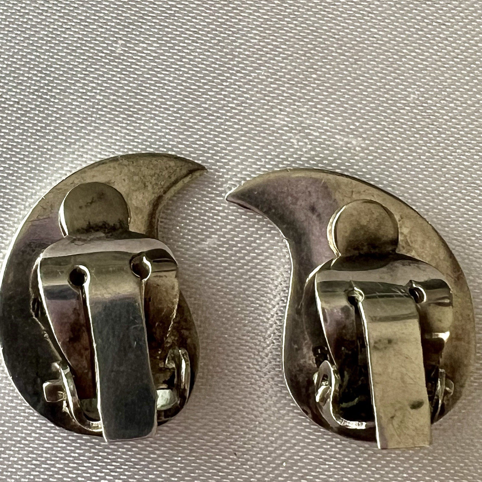 Vintage Siam 925 Sterling Silver Niello Mermaid/Deity Clip-On Earrings
