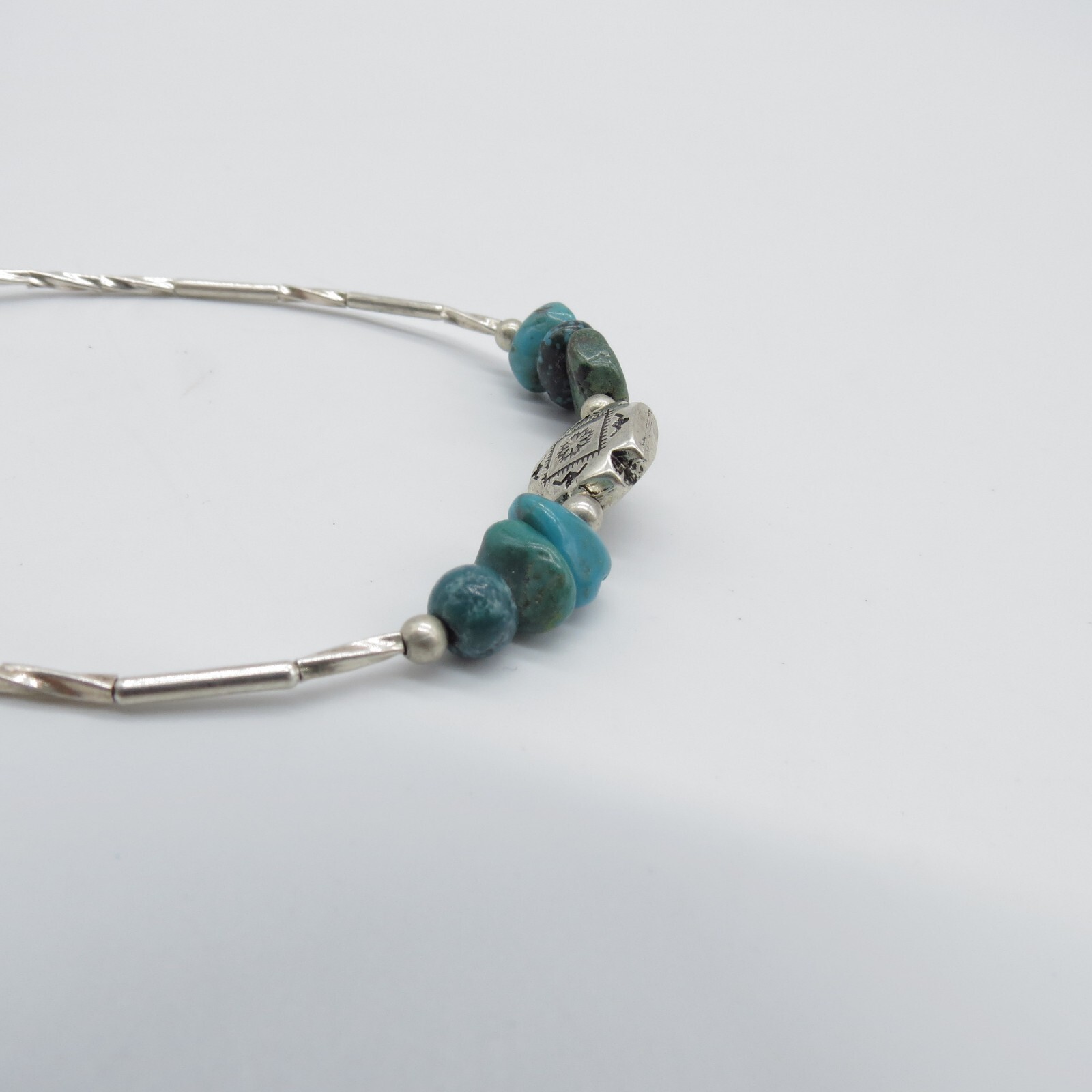 Turquoise Chip Beads Boho Bracelet Silver Tone Southwest Everyday Wear 6.25″