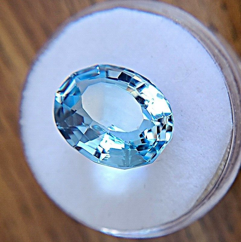 Blue Topaz 10.88 Ct Oval Swiss Blue Topaz 14 X 12 mm Loose Stone Gemstone