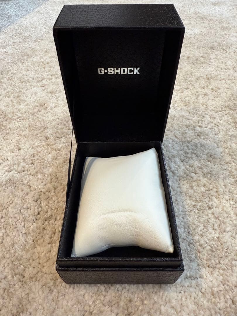Good Condition G-Shock GST W310 White Radio Solar Watch No.gs2223