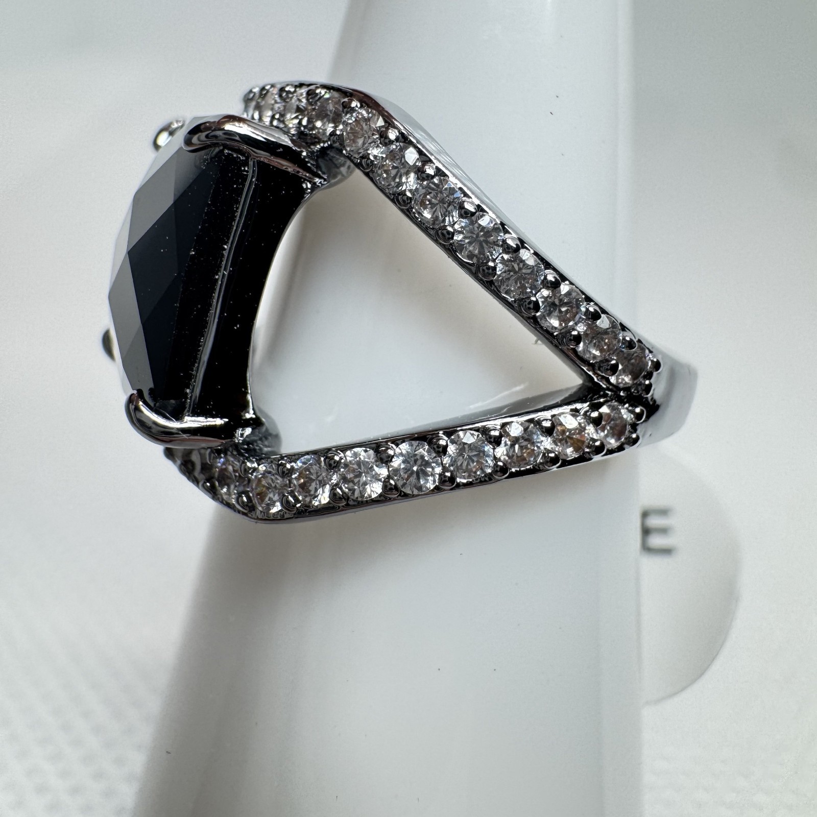 Size 5 Bomb Party Untamed Ring – RG15949 Entwined Desire – Hematite Plating