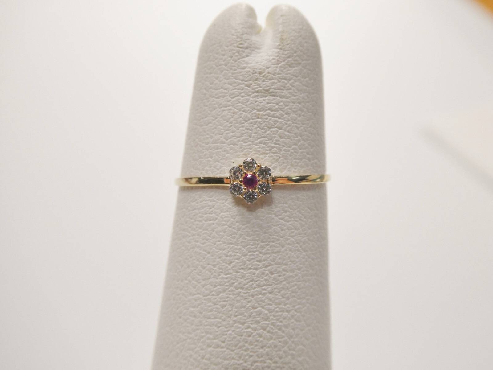 10K REAL SOLID YELLOW GOLD RED STONE CENTER PINKY RING