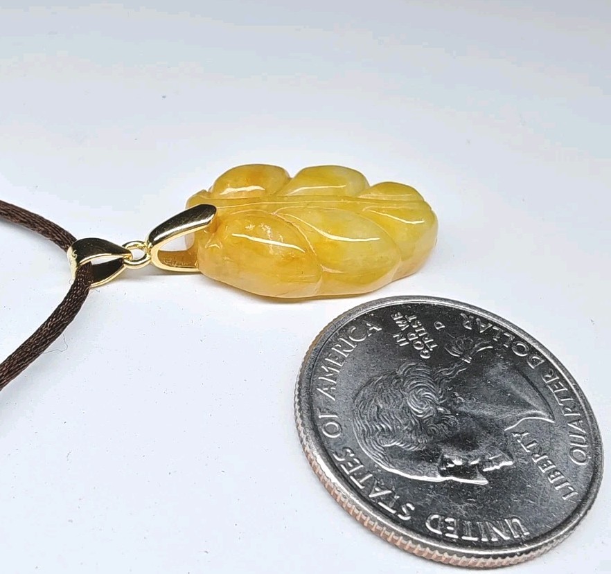 Lot of 1 Certified Jade Leaf Pendant Yellow Natural Jadeite 黄色翡翠A货 叶子玉吊坠 大业有成