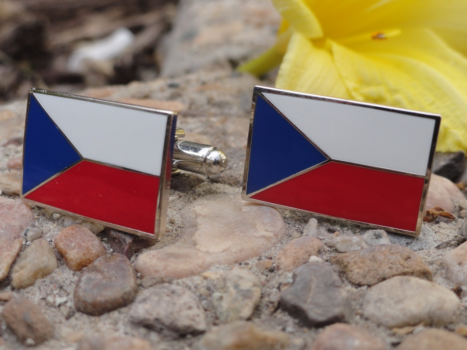 Czech Republic Flag Cufflinks–Western Eastern Europe European Prague