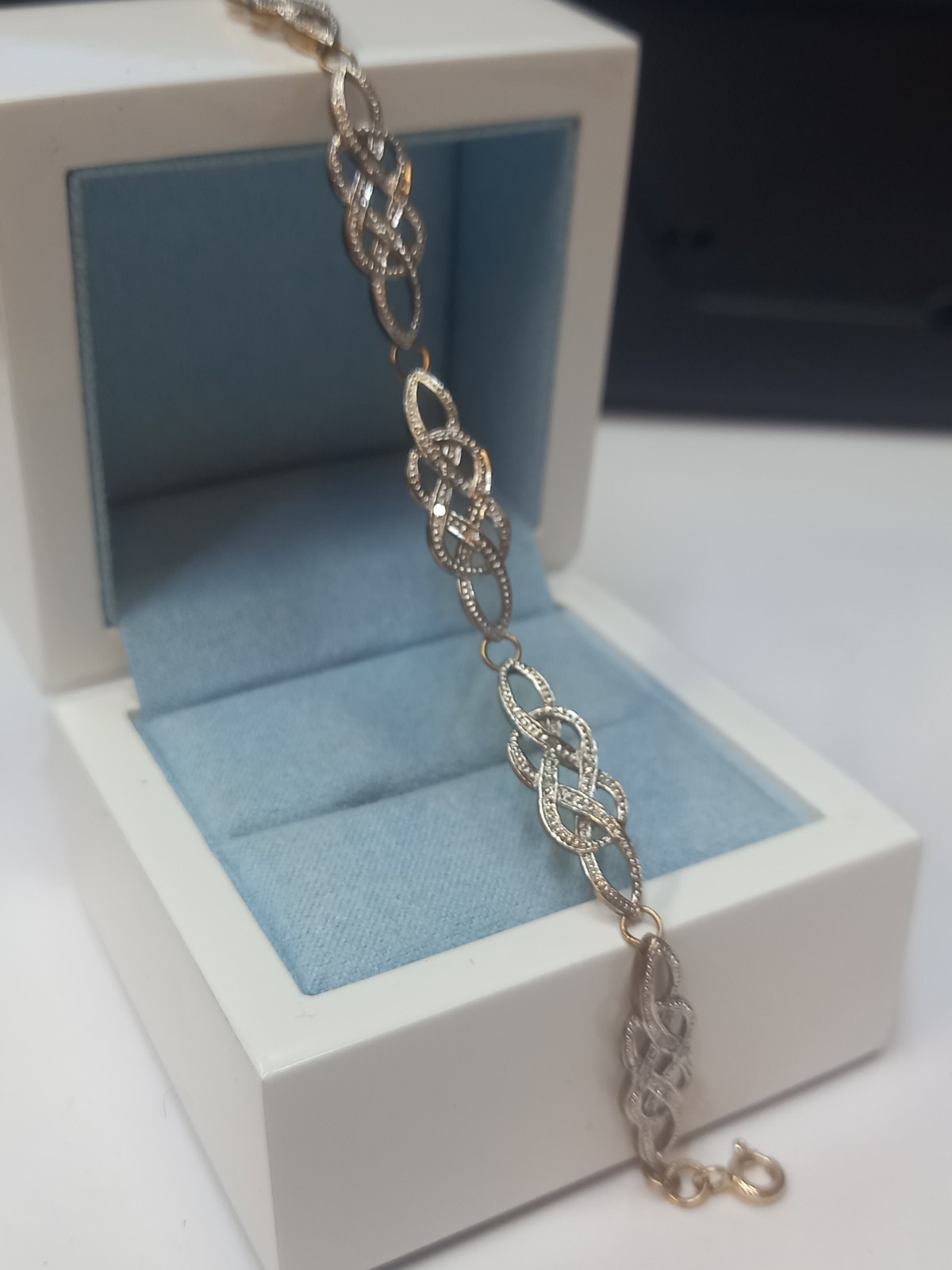 9ct Yellow Gold Diamond Bracelet 0.15ct