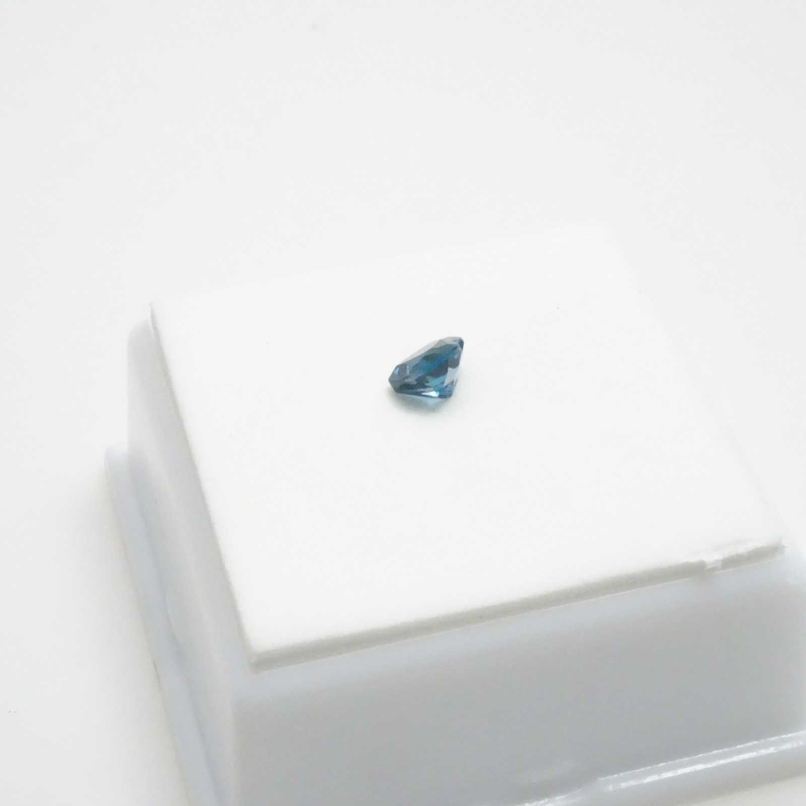 London Blue Topaz Heart – 5x5mm – 0.50ct+ London Blue Topaz Gemstone