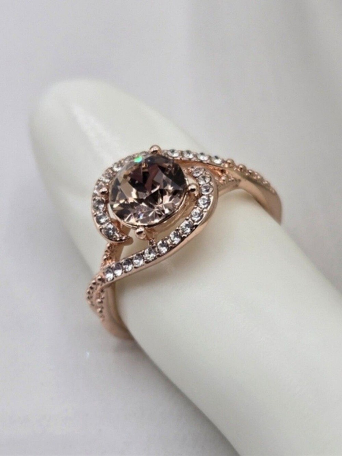 Swarovski Crystal Elements Rose Gold Statement Ring Pink Champagne Size 7.75