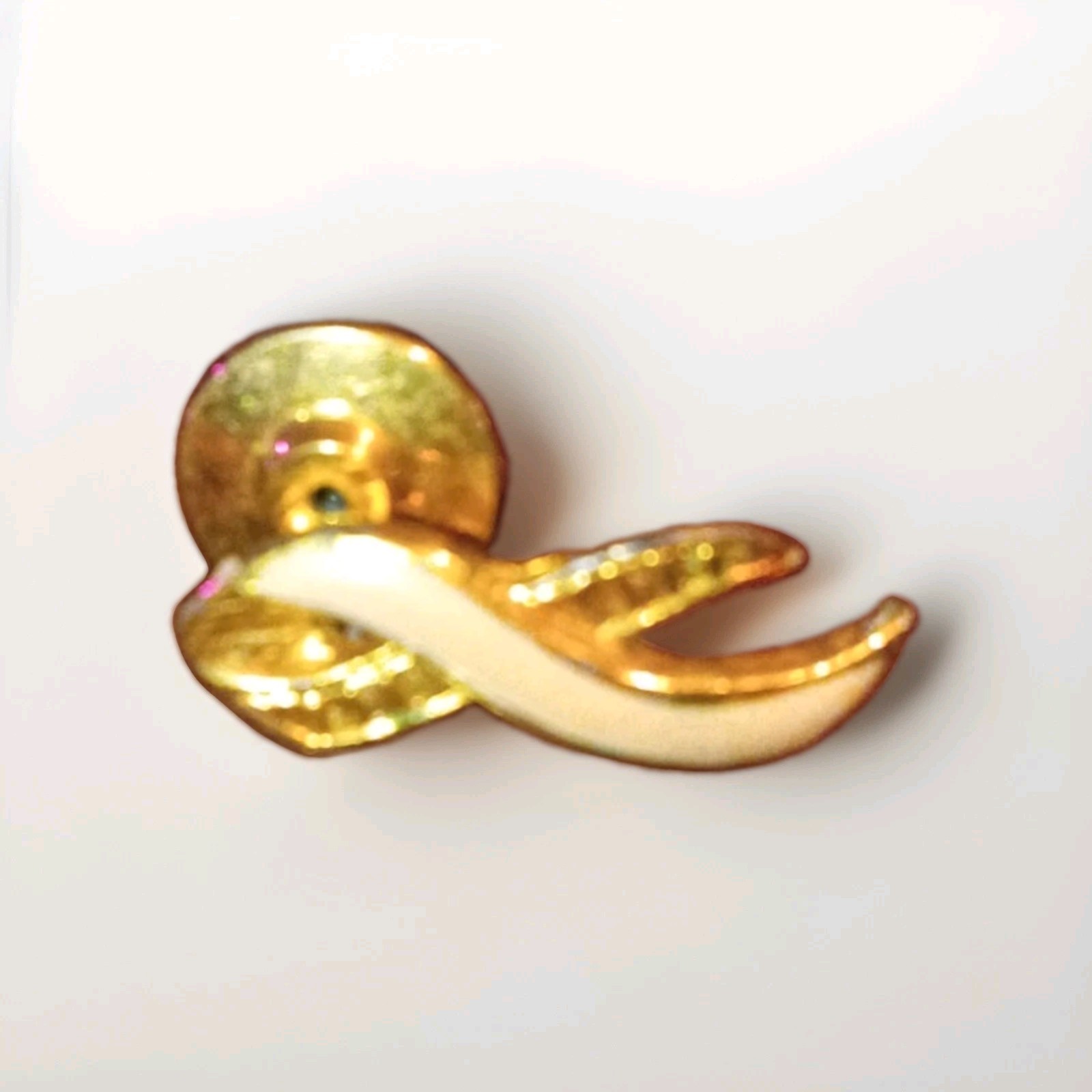 Avon Breast Cancer Awareness Pin
