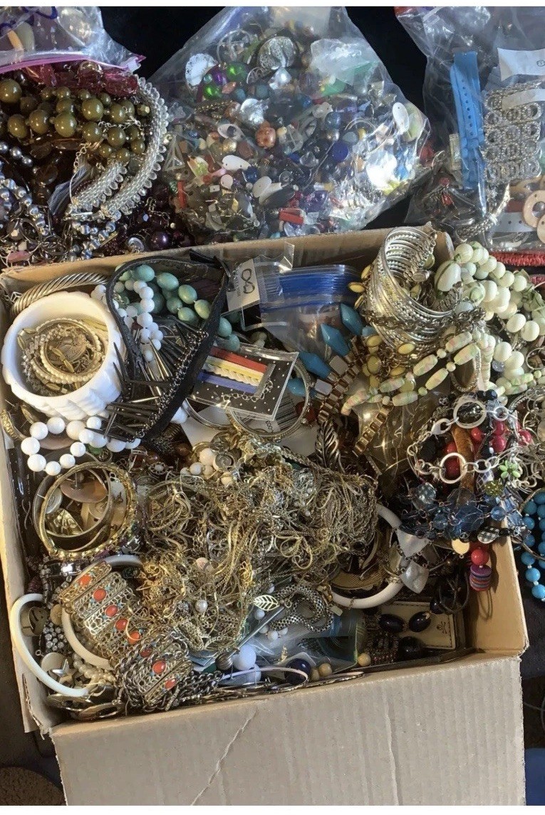 6+ Lbs. POUNDS Unsearched Huge Lot Jewelry Vtg-Now Junk Art Craft Treasure Hunt