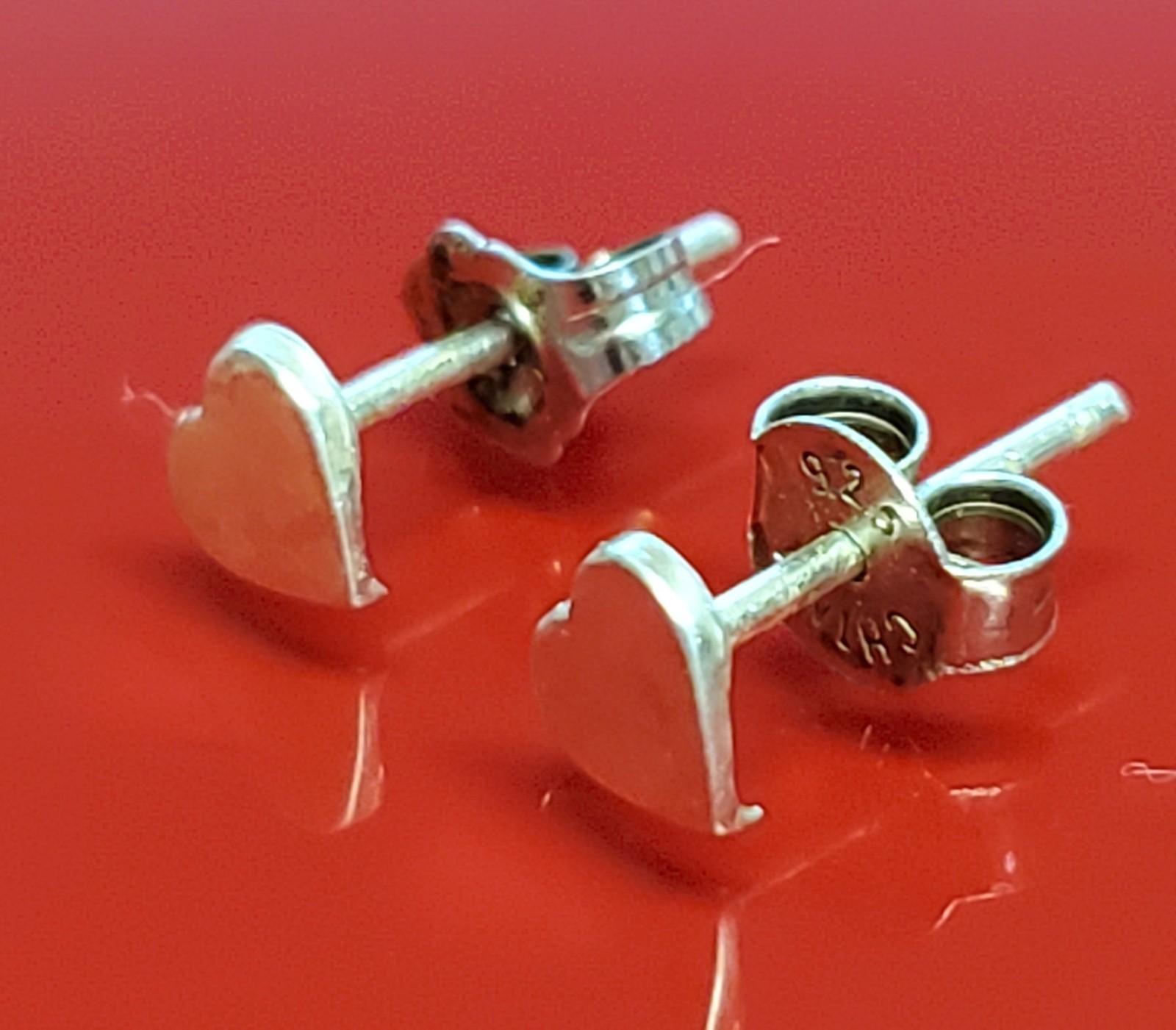 VTG Heart Stud Earrings 0.25in Silver Lightweight Everyday Wear Dainty READ