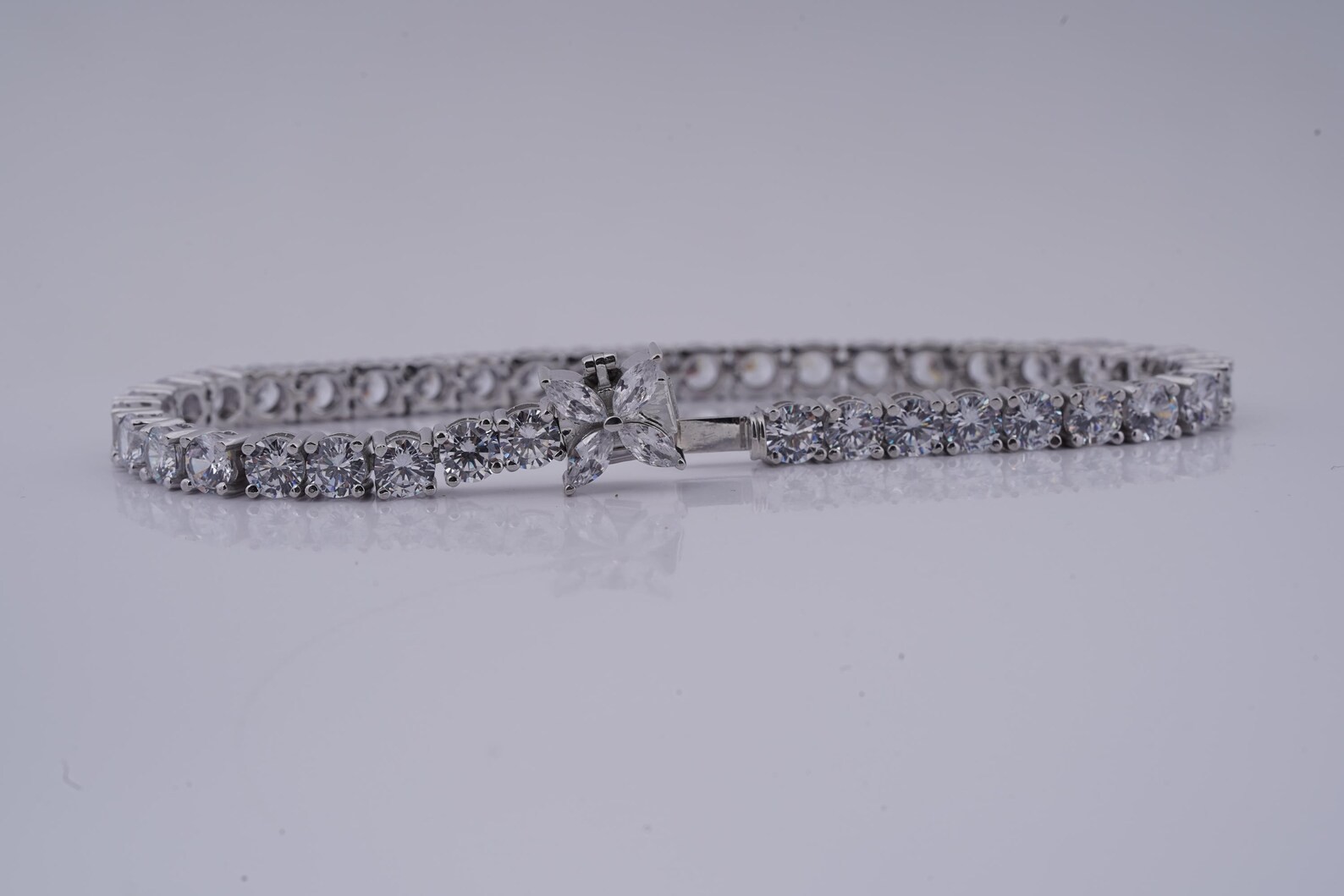 12CT Round 4mm Moissanite Womens Tennis Bracelet 14K White Gold Plated 7.5 Inch