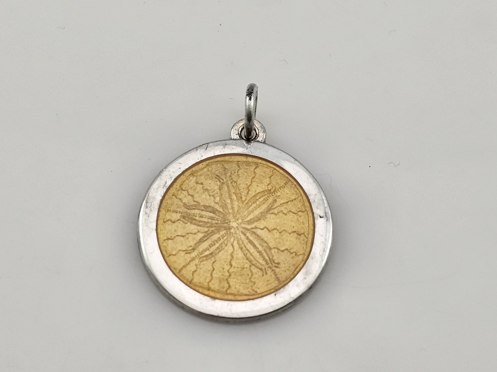 Sand Dollar Light Gold Enamel 925 Sterling Silver Medal Pendant 27mm