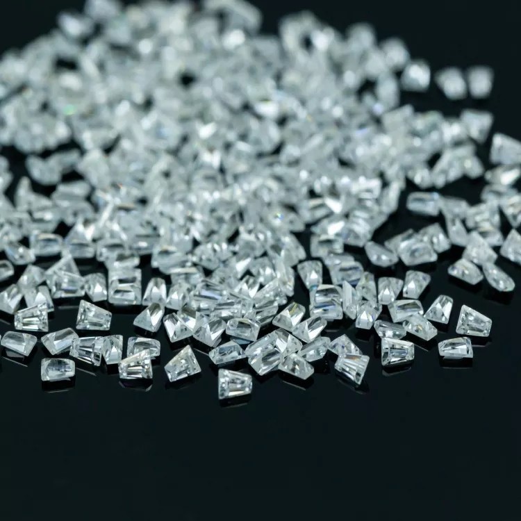 Taper Baguette Cut Colorless Loose Moissanite (2X1.5X1 to 2.5x2x1.5 MM)