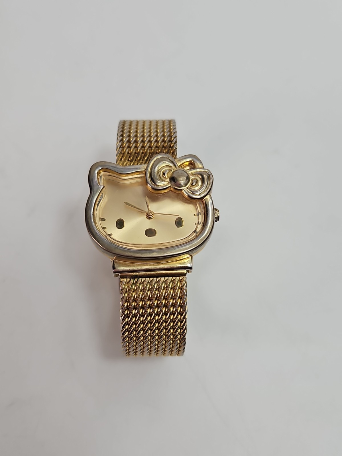Sanrio Hello Kitty Watch Womens Gold Mesh Band New Battery Y2K