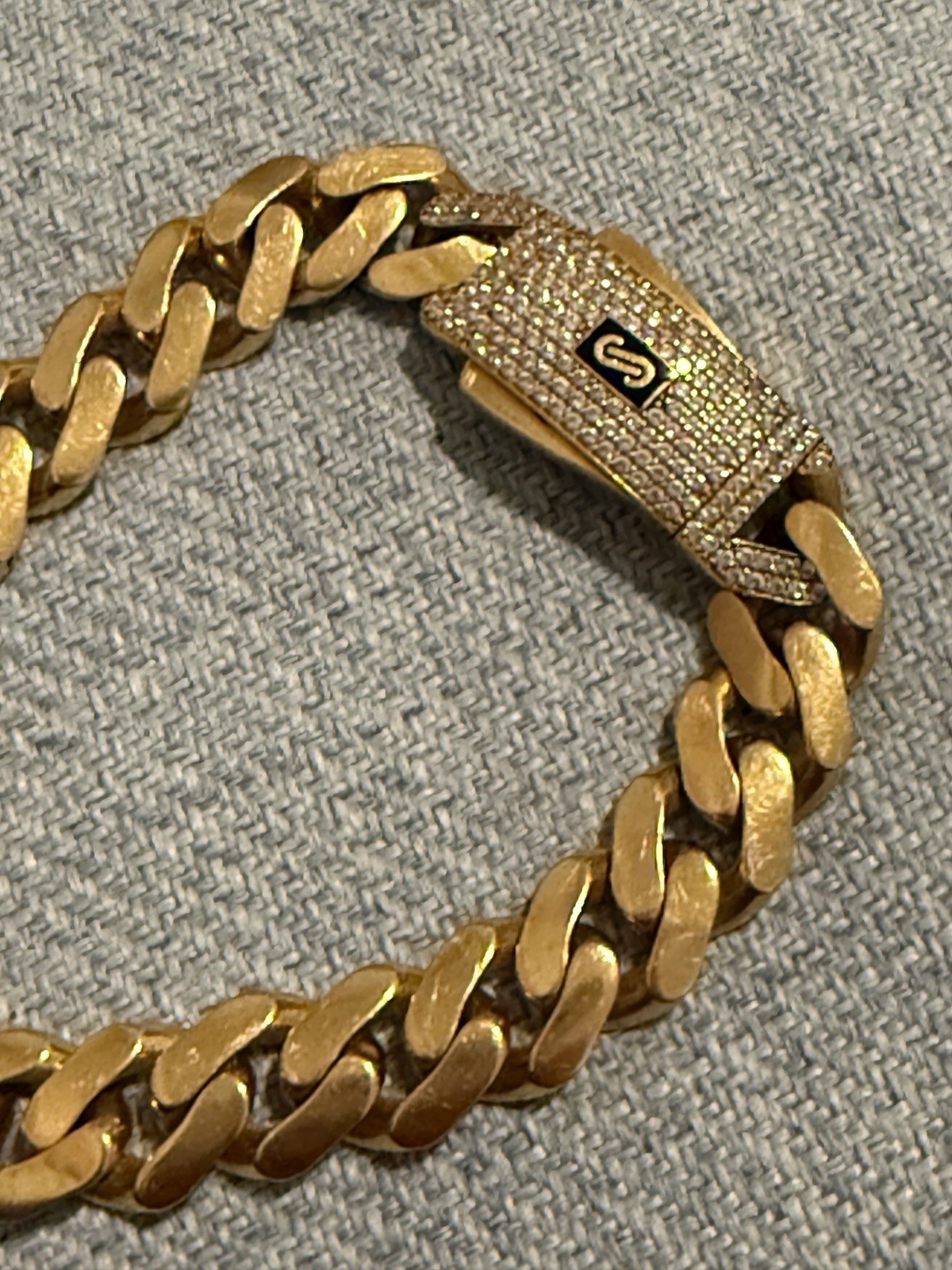 21k Gold Monaco Chain Bracelet 20.2 Grams