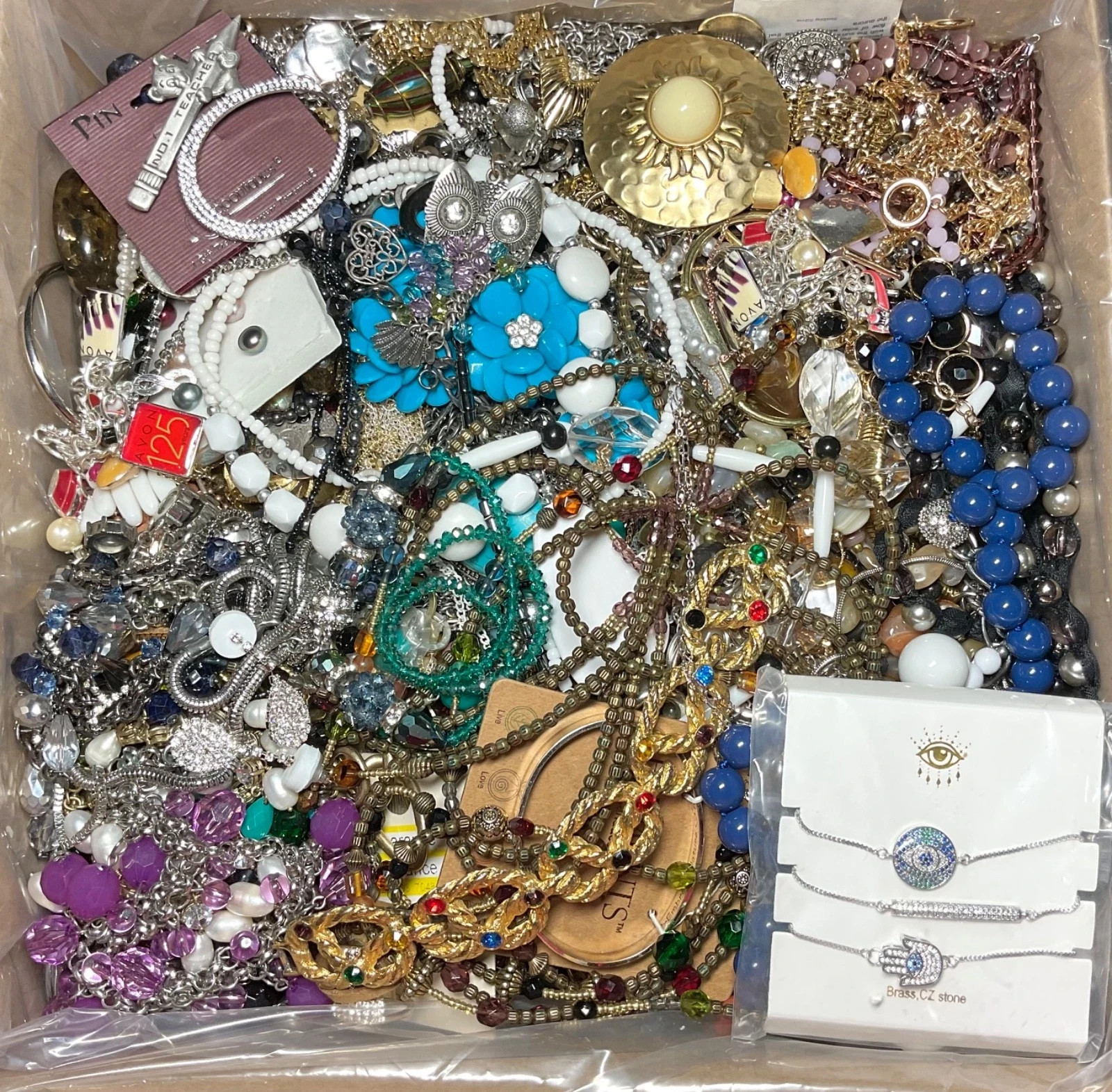 UNTESTED Vintage Modern Jewelry Junk Craft Lot Pieces Part Brooches Bracelet +++