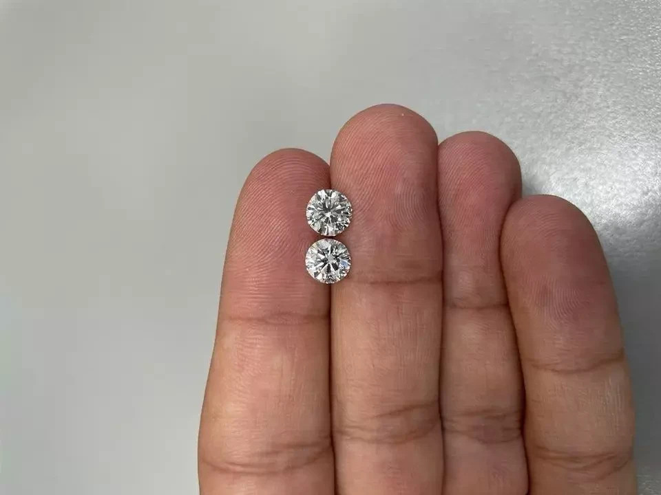 Natural White Diamond 1 CT Round Cut 5 mm 2 Pcs VVS1 D Grade Certified G23