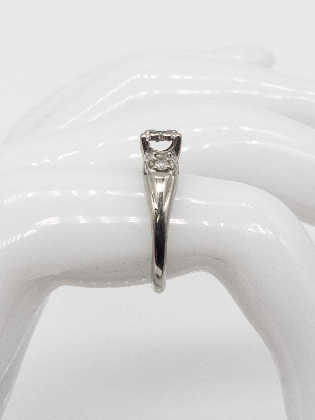 Vintage 1940s $2400 .30ct Natural AAA+++ Alexandrite Diamond 14k White Gold Ring