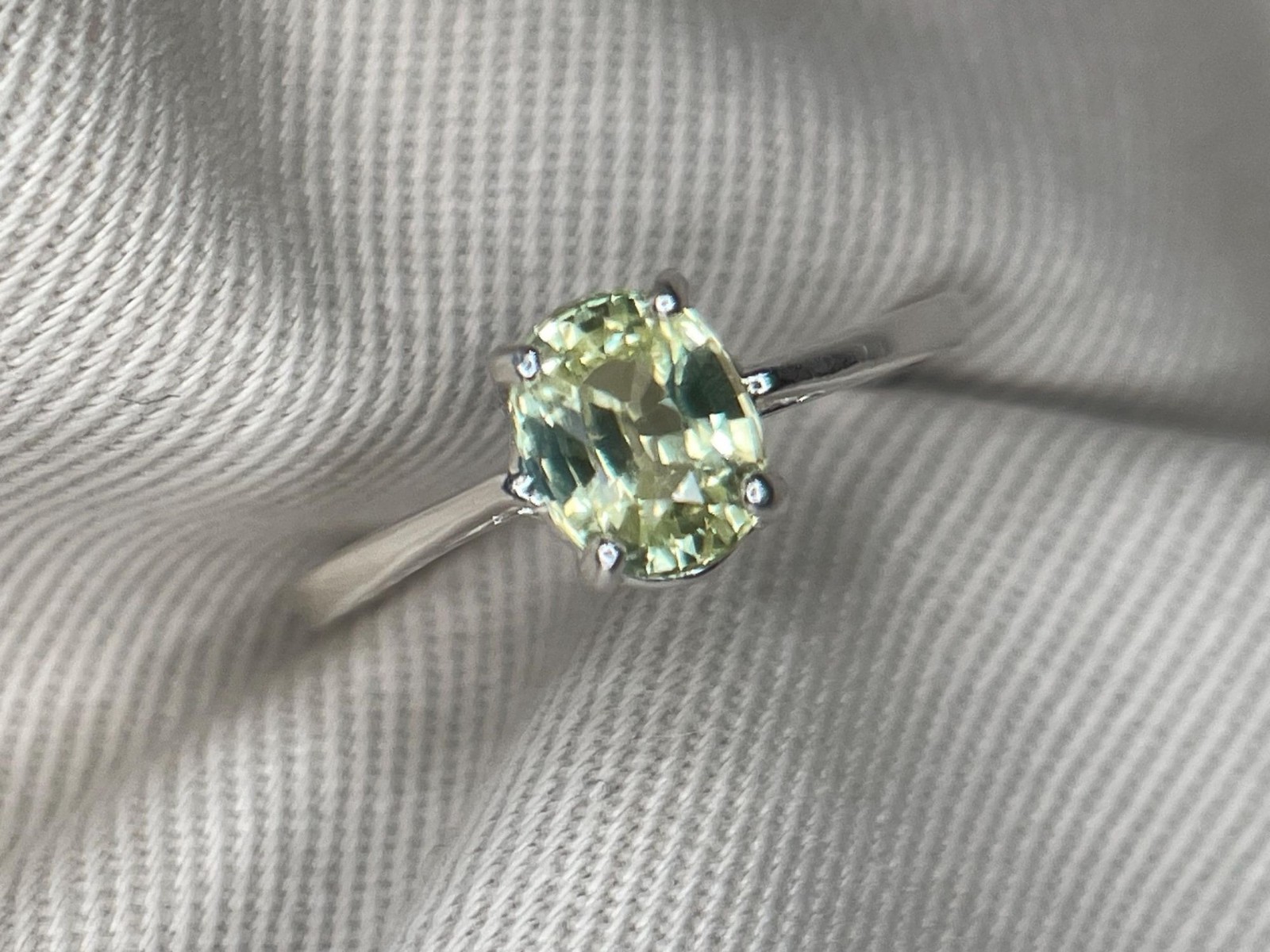 Unheated GIA Certified Yellow Sapphire 1.35 Carat Soiltaire Ring U147