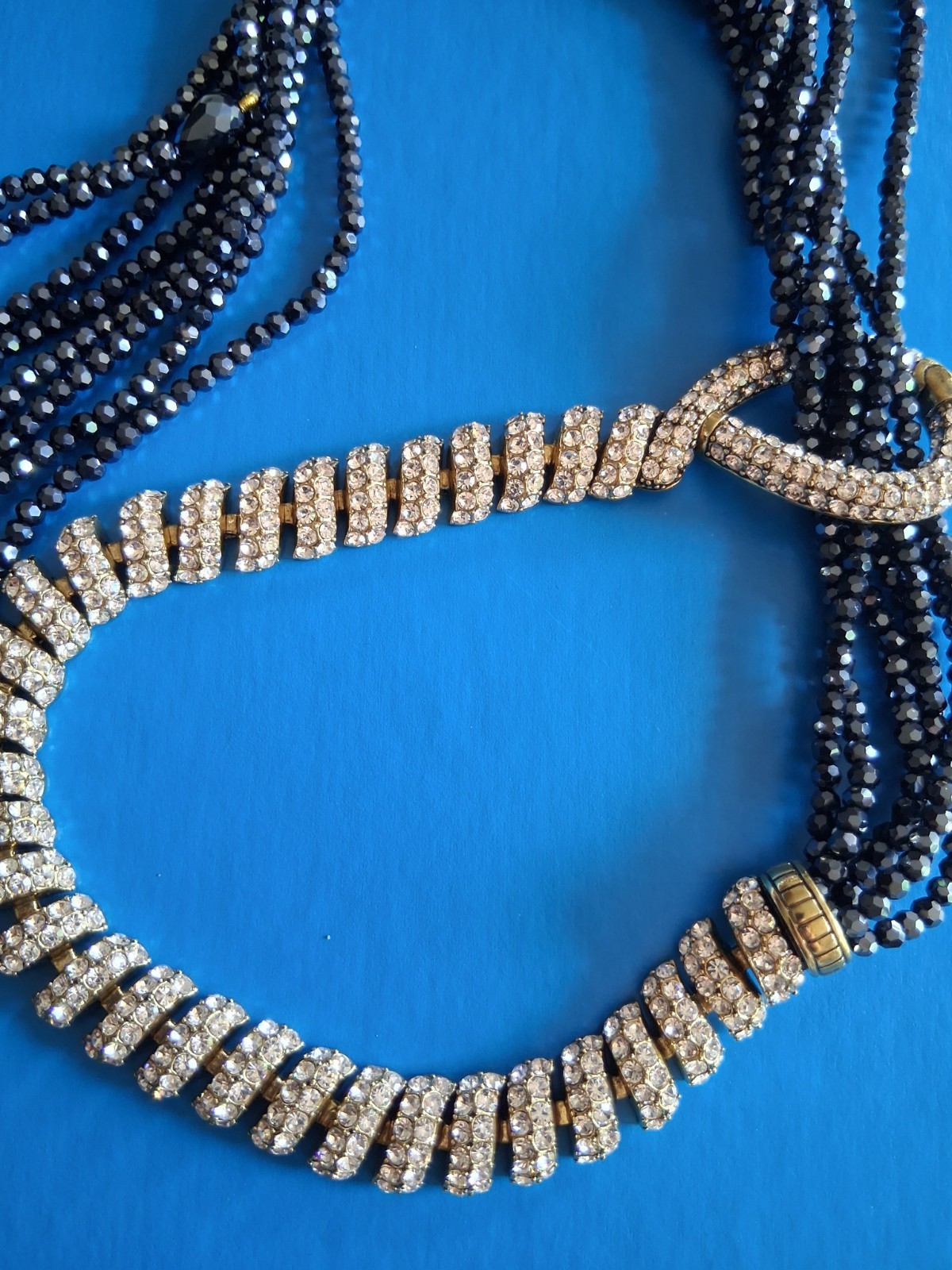 Heidi Daus modern crystal and hemitate necklace