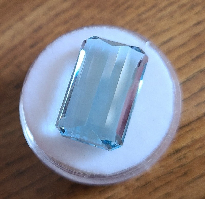 Blue Topaz 19.26 Ct Swiss Blue Topaz Emerald Cut Loose Stone Gemstone 18 X 12