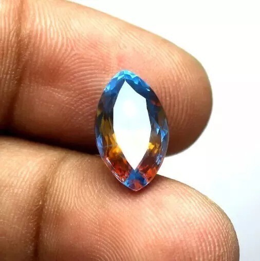 NATURAL BI-COLOR PITAMBARI SAPPHIRE 8.55 CT MARQUISE CUT LOOSE GEMSTONE