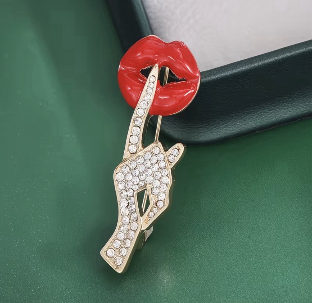 Lips Rhinestone Finger Brooch Gold Tone Red Enamel Pin Statement Jewelry